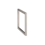 Stort og romantisk bad med rundt speil med messingkant