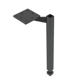 Stor baderomsinspirasjon med lys blå baderomsmøbler med lys tretopper, elegante speilskap, minimalistiske svarte ben og håndtak, dobbelt baderomssett og store hvite marmorfliser gir et klassisk, moderne og symmetrisk uttrykk