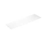 Baderomsinspirasjon med baderomsmøbler i moderne blå farge, elegant bordstående vask og stort firkantet speil med lys, hvite fiskebensfliser gir et stilfullt og klassisk uttrykk