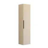 Baderomsinspirasjon med avlange blå fliser, elegant beige servantskap og høyskap med svarte, minimalistiske og avlange håndtak og et rundt speil med lys som gir et vakkert og kontrastfylt uttrykk.