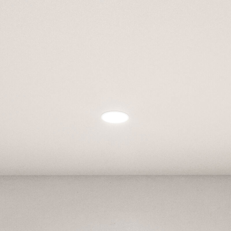 Stor baderomsinspirasjon i nordisk stil med baderomsmøbler i lys blå farge og trebenkeplate med elegant bordstående servant, fiskebensgulv i tre som skaper en lys og klassisk stil