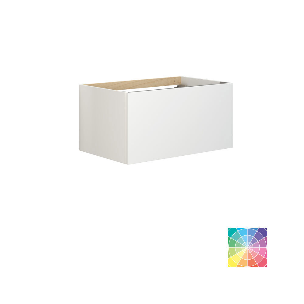 Stilfull baderomsinspirasjon med beige servantskap med innerskuff, overskap, åpen hylle, ovalt speil med belysning, matchende pendler, hylle under speilet, og vegghengt toalett. Vegger med lyse, avlange fliser