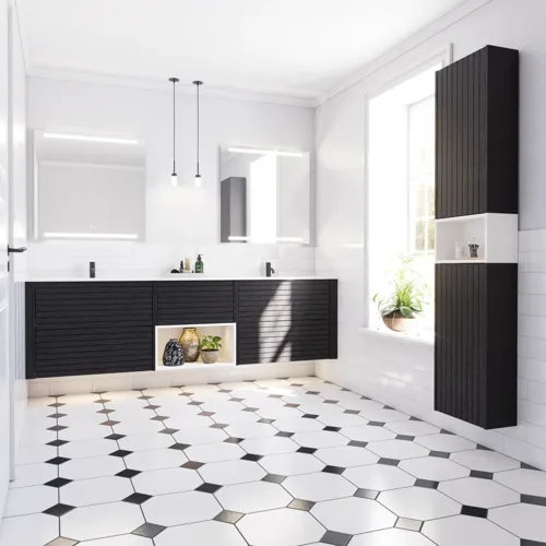 Stort baderomsinspirasjon med baderomsmøbler i noir eik med elegante lameller, stilfull dobbel servant, firkantede speil, hvite fliser med geometrisk mønster gir et lyst, symmetrisk og klassisk uttrykk.