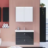 Stor baderomsinspirasjon med baderomsmøbler i Black Structure med elegant servant og vakre speilskap med integrert belysning, terrazzogulv og røde vegger og fliser som gir et moderne uttrykk.