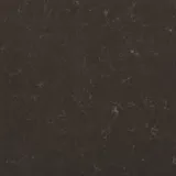 Silestone® benkeplate i fargen Calypso – en dyp, brunlig kvartsflate med varme undertoner og myke, livlige nyanser. Et sofistikert valg som kombinerer naturlig varme med slitesterk overflate.